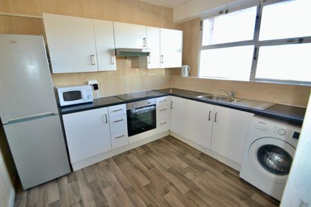 3 Bed Flat, De Quincey House, SW1V - Photo 5