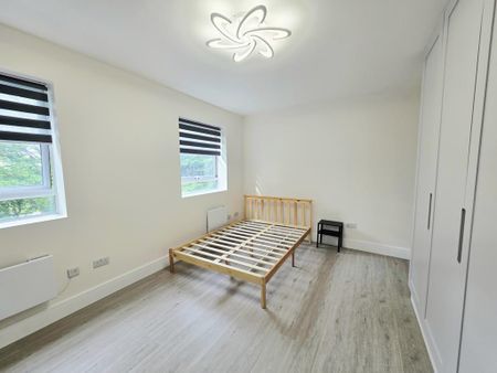 Studio to rent - Photo 2