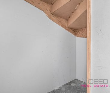 Character Two-Storey Townhouse in the Heart of Morley - Photo 2
