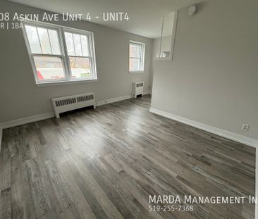 NEWLY RENOVATED 1-BEDROOM/1BATH APARTMENT + HYDRO - Photo 4