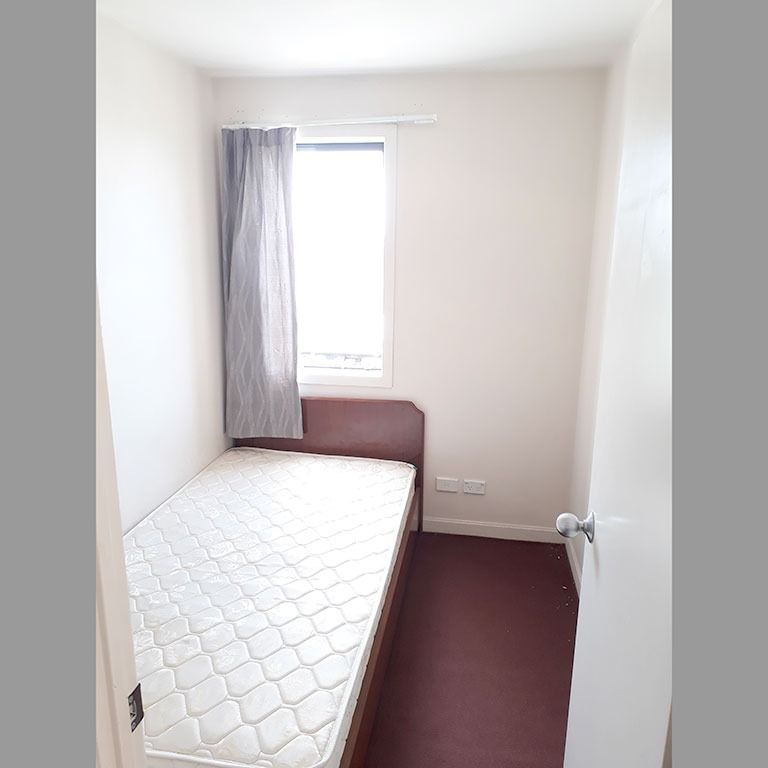 Apartment with a View! - Photo 1