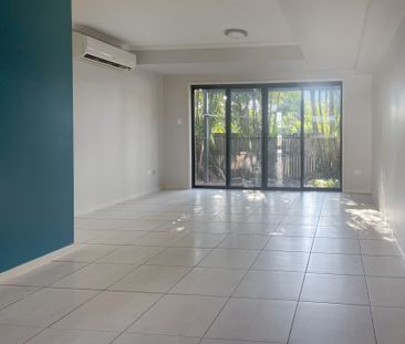 Modern Townhouse Minutes To The Beach! - Photo 1