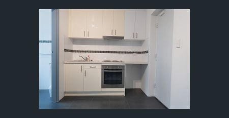 Affordable Studio Apartment in Prime Flemington Location - Photo 3