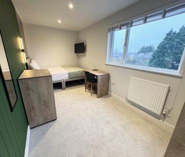 1 bedroom in a house share to rent - Photo 2