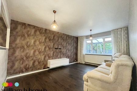 Kingston Hill Avenue, ROMFORD - Photo 4