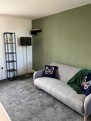 1 bedroom private hall to rent - Photo 1