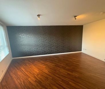 2 bedroom property to rent - Photo 1