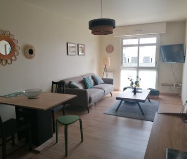 Location Appartement 2 pièces 44m² LA ROCHE SUR YON 85000 - Photo 2