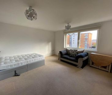 Studio to rent - Photo 4