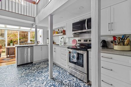 Victoria Street - Photo 5