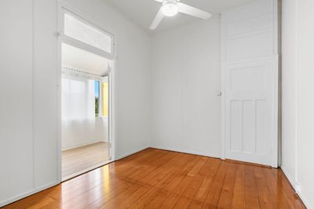 Charming Character Home in Blue-Chip East Brisbane - Photo 2