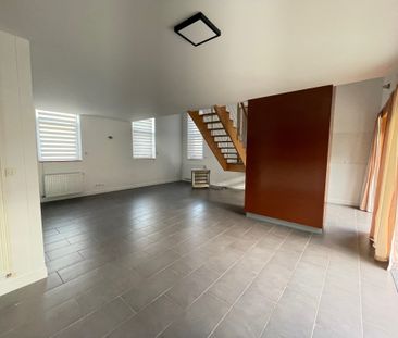 Location Maison 5 pièces 146m² ARMENTIERES 59280 - Photo 1