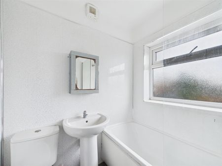 Asterfield Avenue, Bebington, 3 bedroom, House - Semi-Detached - Photo 2