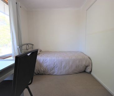 8-bedroom shared house / townhouse, Milne st - Photo 3