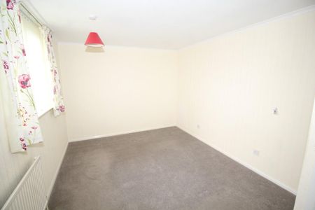 2 bedroom townhouse to rent - Photo 4