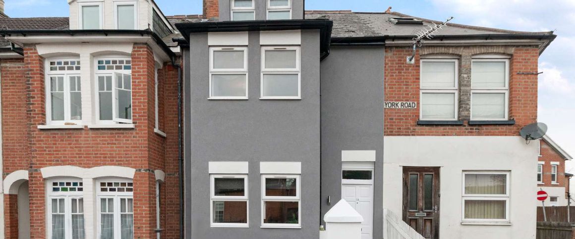 York Road TBC - Photo 1