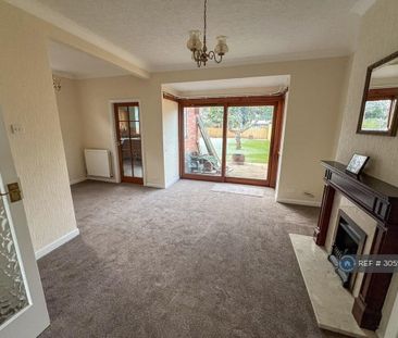 3 bedroom semi-detached house to rent - Photo 3