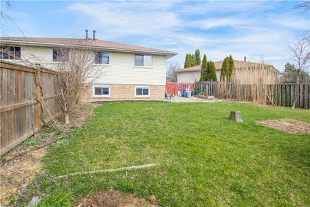 For Lease - 24 Tara Crescent Unit# UPPER, Thorold, Ontario - Photo 3