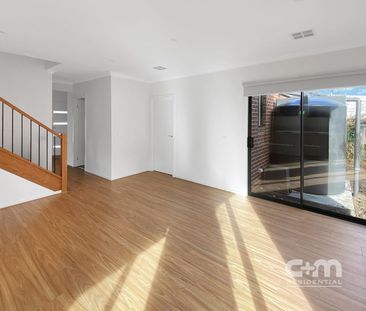 Modern Comfort & Family Flexibility in the Heart of Glenroy - Photo 1