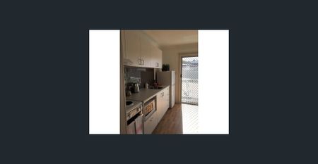 1 Bedroom Fully Self-contained Cabin - Photo 5