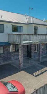 Student Rental - Photo 3