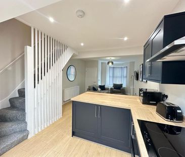 2 bedroom terraced house to rent - Photo 2