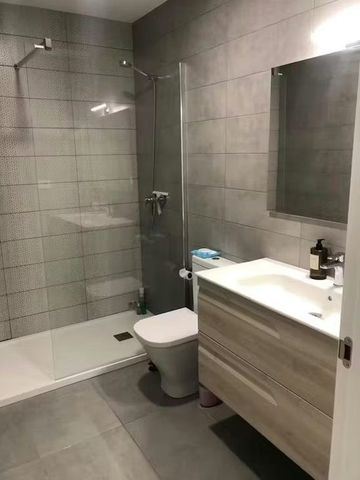 Carrer dErnest Anastasio, Valencia, Valencian Community 46011 - Photo 3