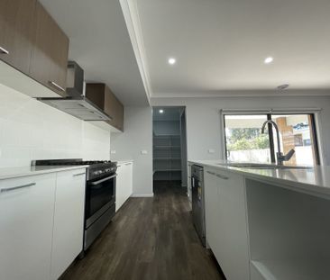 GREAT FAMILY HOME ! - Photo 2