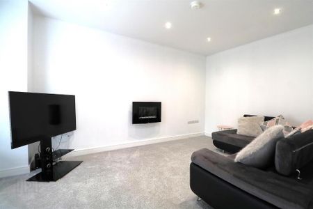 19 Belmont Hall Drive, Antrim, BT41 1FB - Photo 2