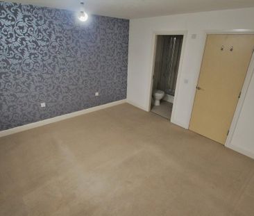 3 bedroom end of terrace house to rent - Photo 1
