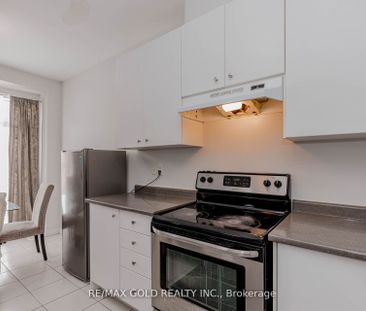 For Lease - 39 Chesterwood Crescent, Brampton, Ontario - Photo 2