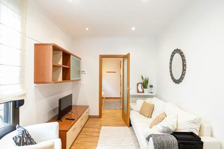 Carrer de Bruniquer, Barcelona, Catalonia 08024 - Foto 2