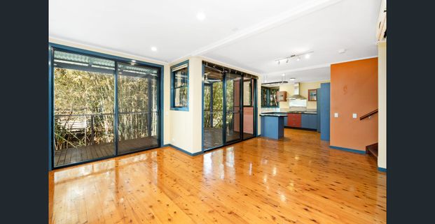Private Three-Level Retreat in a Secluded Cul-de-Sac - Photo 1