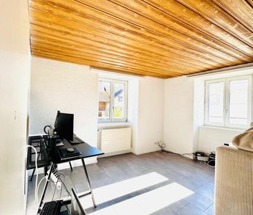 Frisch renovierte 3.5-Zimmer-EG-Wohnung mit Keller - Photo 1