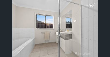 MODERN LIVING IN OFFICER! - Photo 4