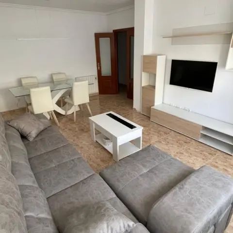 Apartamento en alquiler en Zona de Múltiples-Biblioteca - Foto 1
