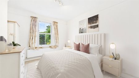 Chobham Road, Woking - 2 bedrooms Property for lettings - Seymours - Photo 3