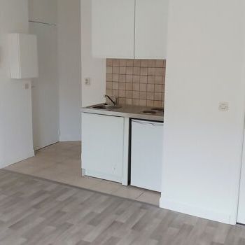 Appartement 1 pièces 25m2 REIMS 360 euros - Photo 1