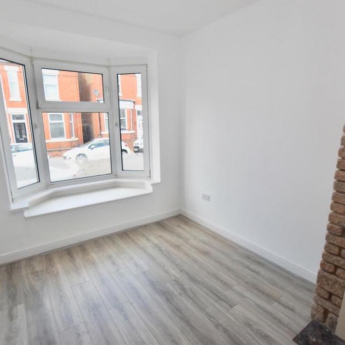 2 bedroom end of terrace house to rent - Photo 1