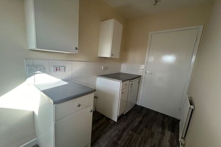 Carisbrooke Road, L4 - Photo 5