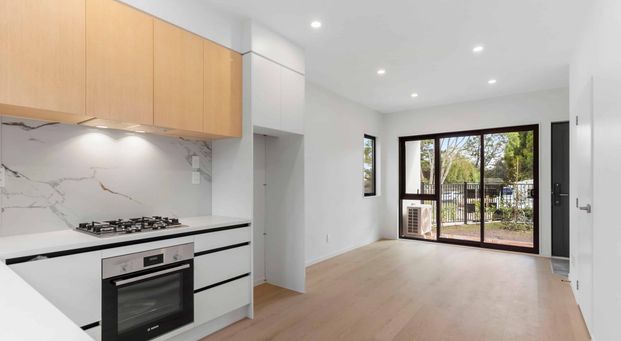 Modern Luxury - Unbeatable Location - Photo 1