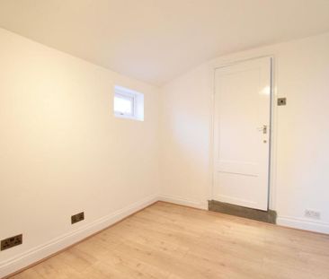 4 bedroom terraced house to rent - Photo 6