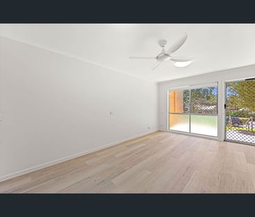 60 Ridgeway Avenue, Southport, Qld 4215 - Photo 4