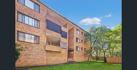 RENOVATED 2 BEDROOM UNIT WITH SPLIT AIR CONDITIONER - Photo 4