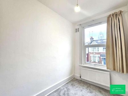 Lewis Gardens, London, N2 - Photo 2