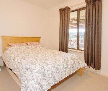 6 Mario Way, Craigie WA 6025 - House For Rent | Domain - Photo 5