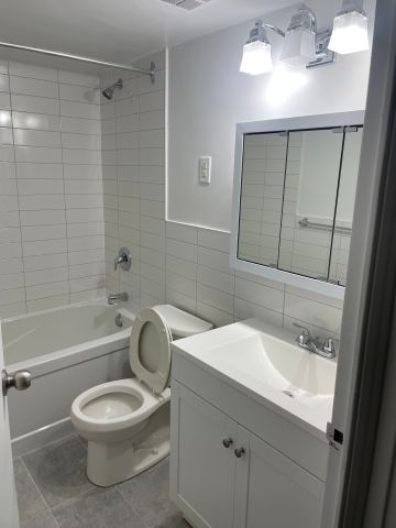 For Lease - 44 Walmer Road Unit# 307, Toronto, Ontario - Photo 3