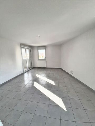 Location Appartement 1 pièce 35m² LAUNAGUET 31140 - Photo 2