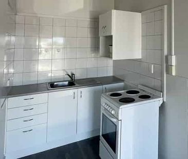 Modern Inner City Apartment - Photo 3