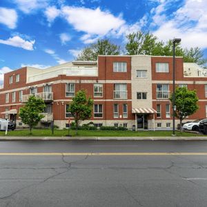 1 Bed 1 Bath - Apartment - Photo 3